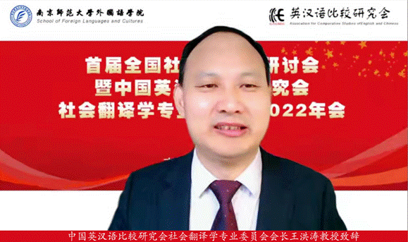 穿着西装笔挺的男子与配字描述已自动生成